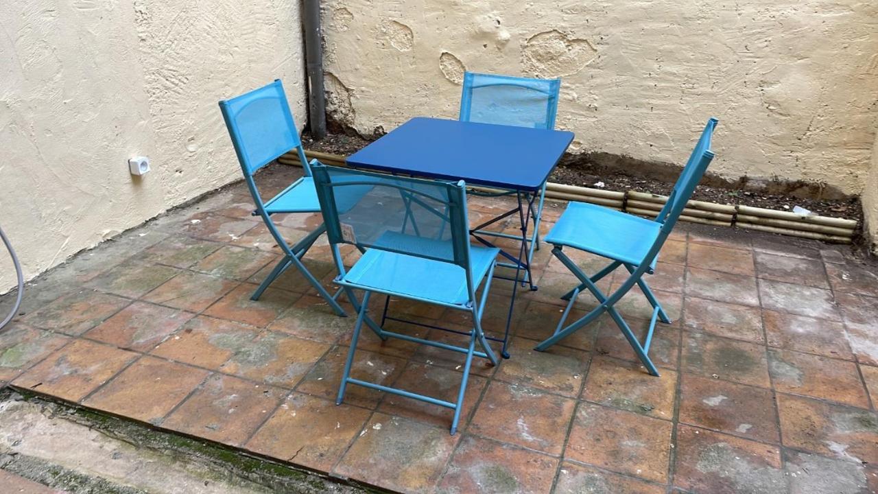 Appartement Climatise Avec Cour En Centre Ville Carpentras ภายนอก รูปภาพ