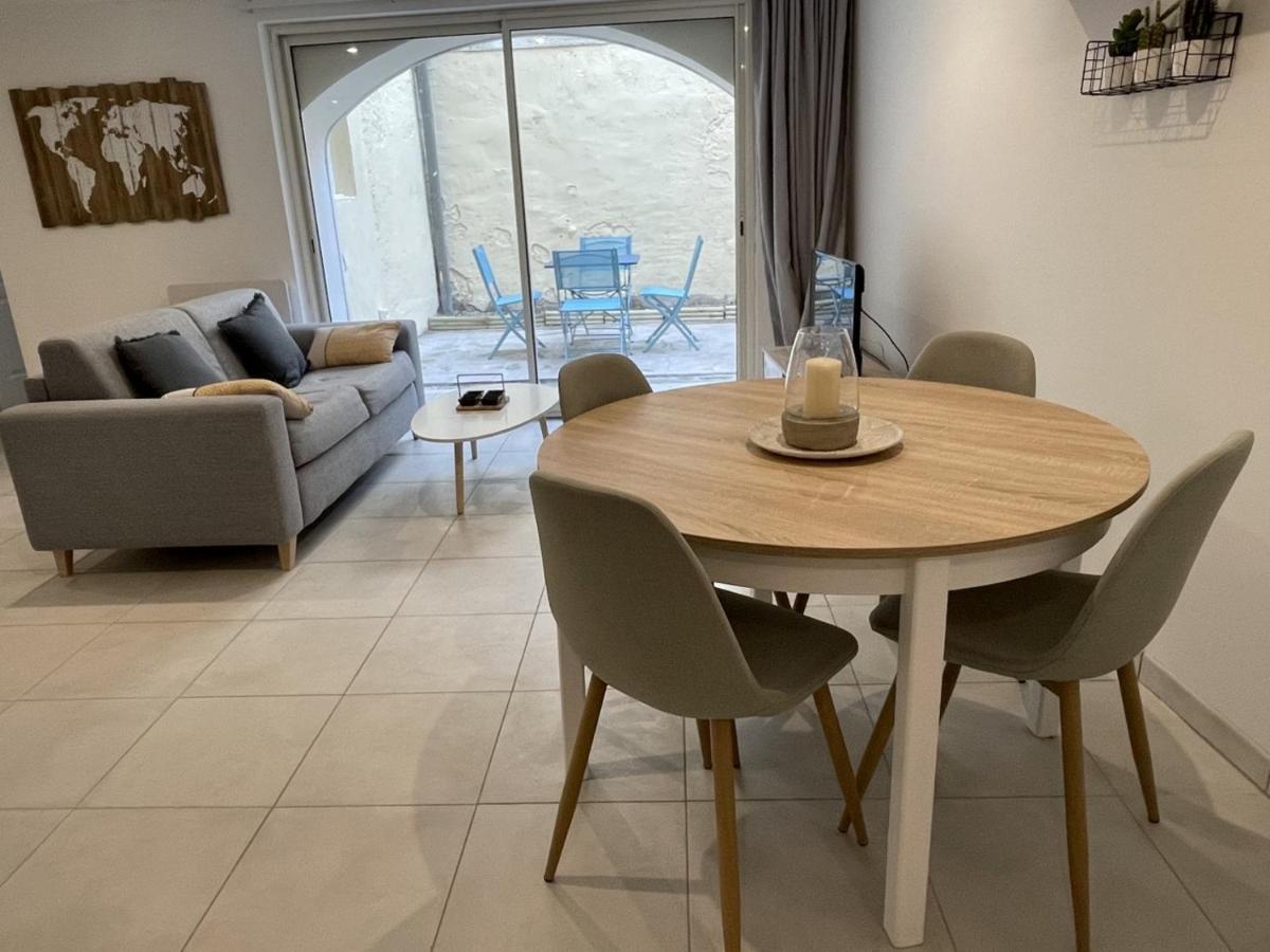 Appartement Climatise Avec Cour En Centre Ville Carpentras ภายนอก รูปภาพ