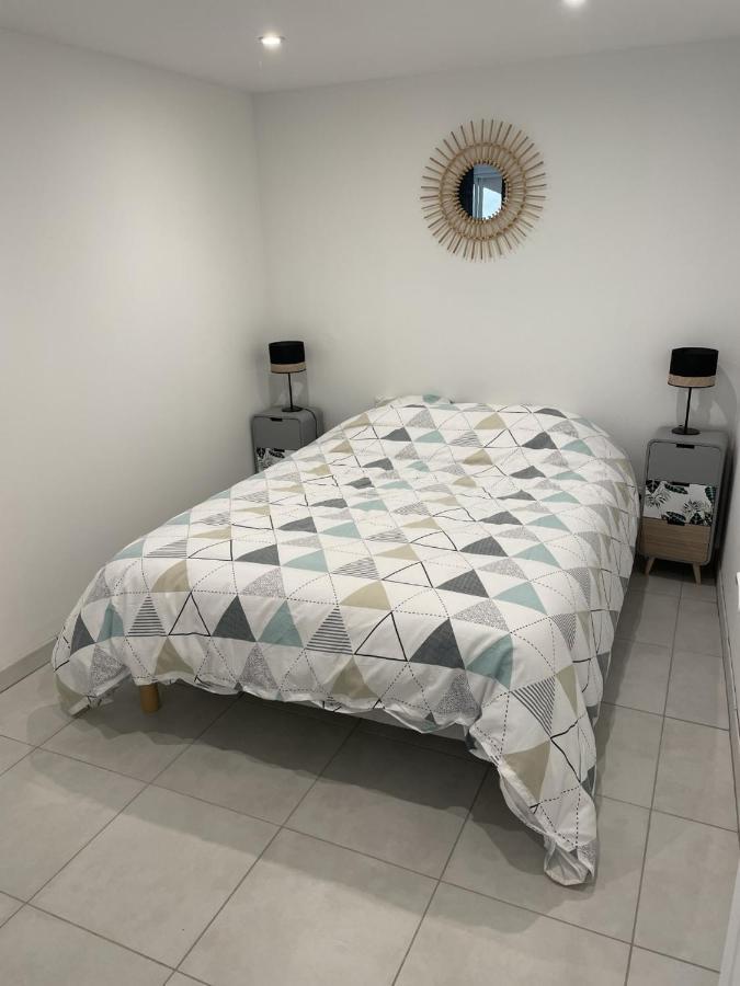 Appartement Climatise Avec Cour En Centre Ville Carpentras ภายนอก รูปภาพ