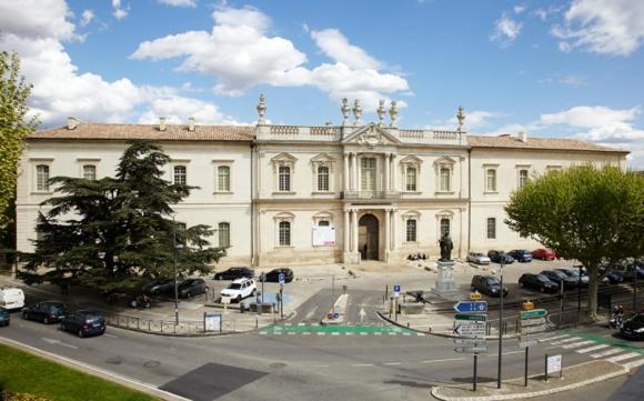 Appartement Climatise Avec Cour En Centre Ville Carpentras ภายนอก รูปภาพ